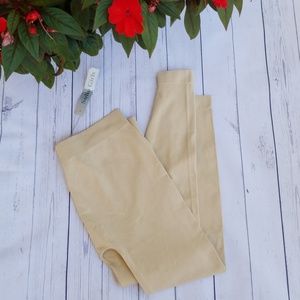 NWT Capri Leggings-One Size